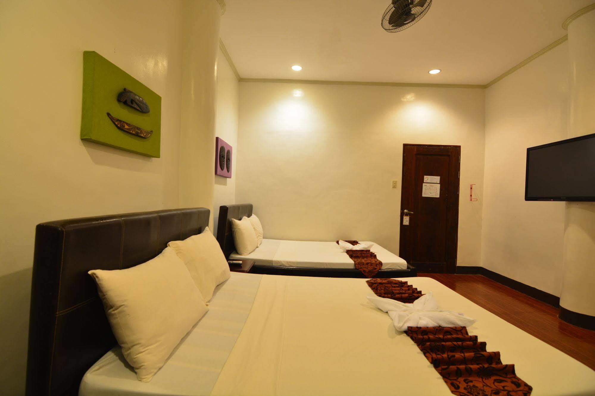 Kawayanan Heights Inn Coron Exterior photo