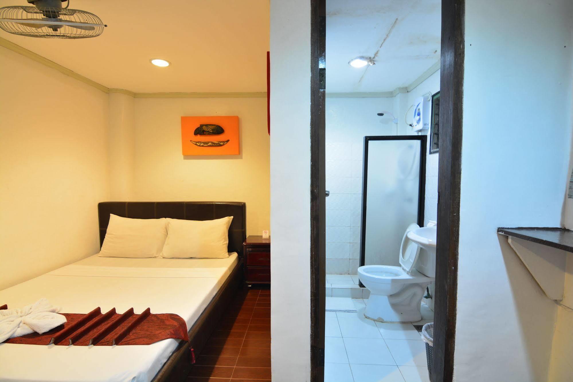 Kawayanan Heights Inn Coron Exterior photo